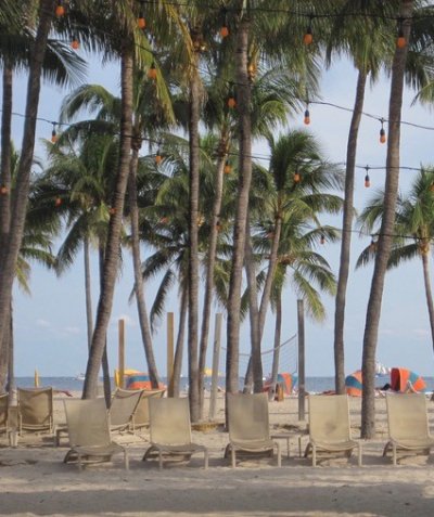 7-MILES OF WHITE SAND BEACHES IN FT. LAUDERDALE